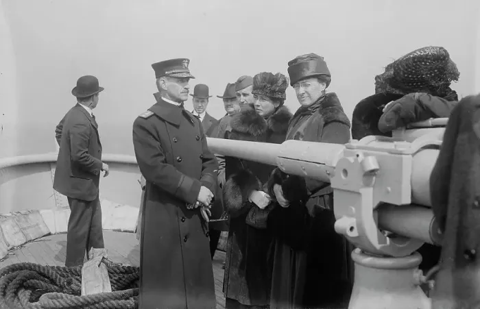 Framed Print : Adm. Burrage, Mrs. Geo. Fraser & Miss Vail, between c1915 and c1920. Creator: Bain News Service Framed Print : Adm. Burrage, Mrs. Geo. Fraser & Miss Vail, between c1915 and c1920. Creator: Bain News Service