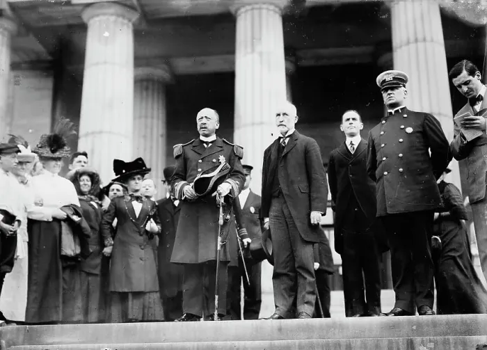 Framed Print : Adm. Ching Kwong and Mayor Gaynor, 1911. Creator: Bain News Service Framed Print : Adm. Ching Kwong and Mayor Gaynor, 1911. Creator: Bain News Service
