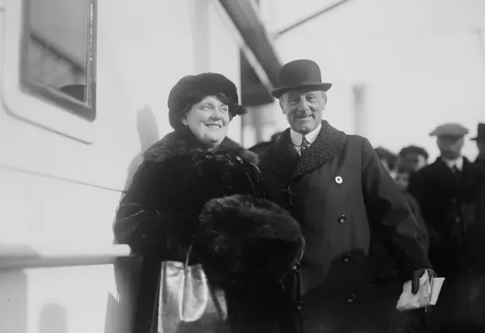 Framed Print : Adm. Lord J. Jellicoe & wife, between c1915 and c1920. Creator: Bain News Service Framed Print : Adm. Lord J. Jellicoe & wife, between c1915 and c1920. Creator: Bain News Service