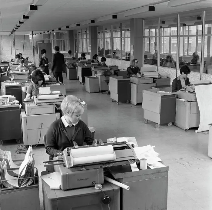 Framed Print : The administration office at Huntsman House, Tetleys headquarters in Leeds, May 1968 Framed Print : The administration office at Huntsman House, Tetleys headquarters in Leeds, May 1968