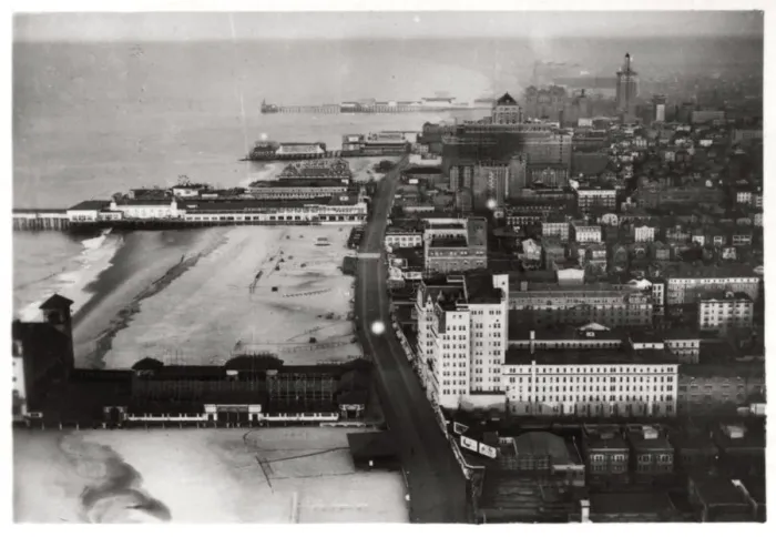 Framed Print : Aerial view of Atlantic City, New Jersey, USA, from a Zeppelin, 1930 (1933) Framed Print : Aerial view of Atlantic City, New Jersey, USA, from a Zeppelin, 1930 (1933)