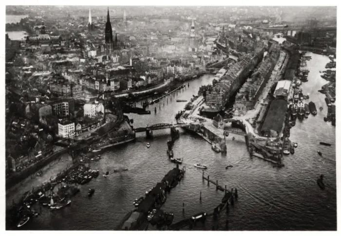 Framed Print : Aerial view of Hamburg harbour, Germany, from a Zeppelin, c1931 (1933) Framed Print : Aerial view of Hamburg harbour, Germany, from a Zeppelin, c1931 (1933)