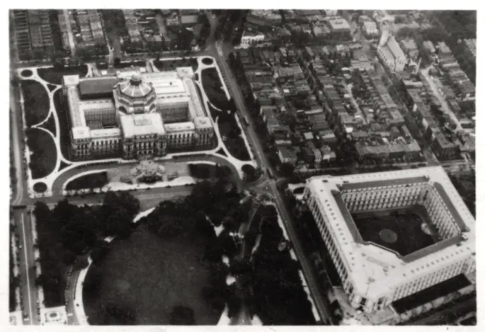 Framed Print : Aerial view of the Library of Congress, Washington DC, USA, from a Zeppelin, 1928 (1933) Framed Print : Aerial view of the Library of Congress, Washington DC, USA, from a Zeppelin, 1928 (1933)