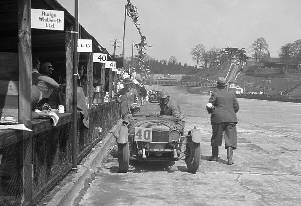 AF Ashby and R Pauings Riley 9 Brooklands at the JCC Double Twelve race, Brooklands, 8  /  9 May 1931
