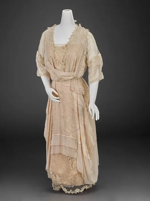 Framed Print : Afternoon Dress, about 1915. Creator: Girolamo Giuseffi Framed Print : Afternoon Dress, about 1915. Creator: Girolamo Giuseffi