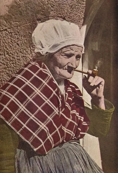 Framed Print : An Aged Bretonne, c1913. Artist: Charles JS Makin Framed Print : An Aged Bretonne, c1913. Artist: Charles JS Makin