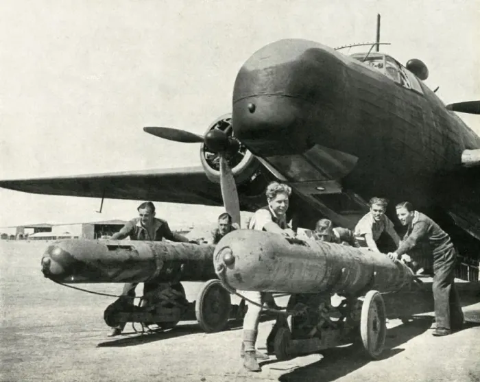 Framed Print : An aircraft which could carry torpedoes over many hundreds of miles, c1942-1943, (1945) Framed Print : An aircraft which could carry torpedoes over many hundreds of miles, c1942-1943, (1945)