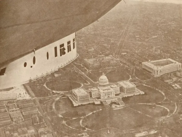 Framed Print : The US Airship Los Angeles in Flight over Washington, 1927 Framed Print : The US Airship Los Angeles in Flight over Washington, 1927