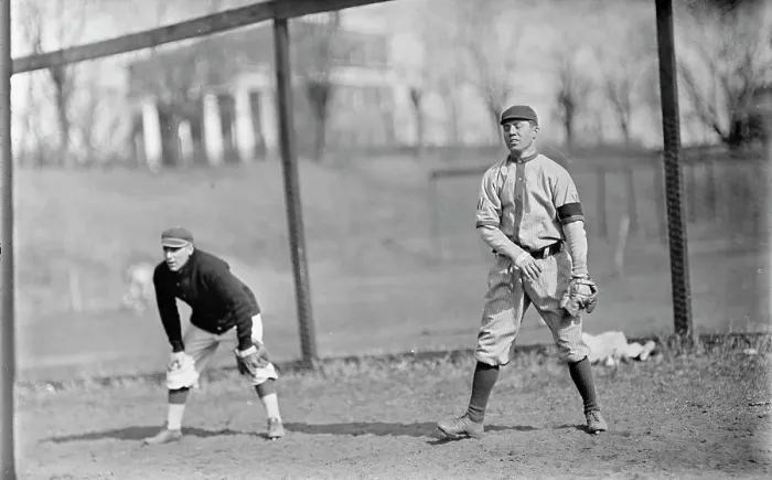 Framed Print : Al Sheer, Right, Washington Al (Baseball), ca. 1913. Creator: Harris & Ewing. Al Sheer, Right, Washington Al (Baseball), ca. 1913. Creator: Harris & Ewing Framed Print : Al Sheer, Right, Washington Al (Baseball), ca. 1913. Creator: Harris & Ewing. Al Sheer, Right, Washington Al (Baseball), ca. 1913. Creator: Harris & Ewing