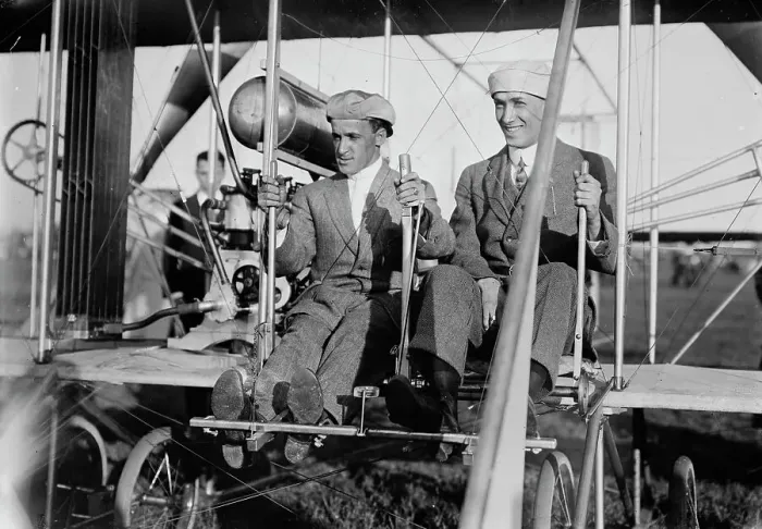 Framed Print : Al Welsh & G.W. Beatty, 1911. Creator: Bain News Service Framed Print : Al Welsh & G.W. Beatty, 1911. Creator: Bain News Service