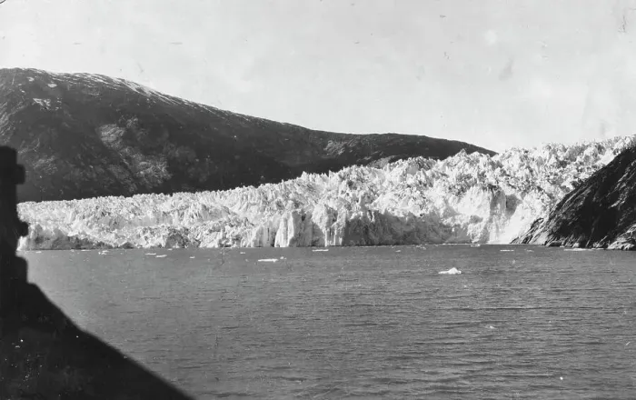 Framed Print : An Alaskan glacier, between c1900 and c1930. Creator: Unknown Framed Print : An Alaskan glacier, between c1900 and c1930. Creator: Unknown