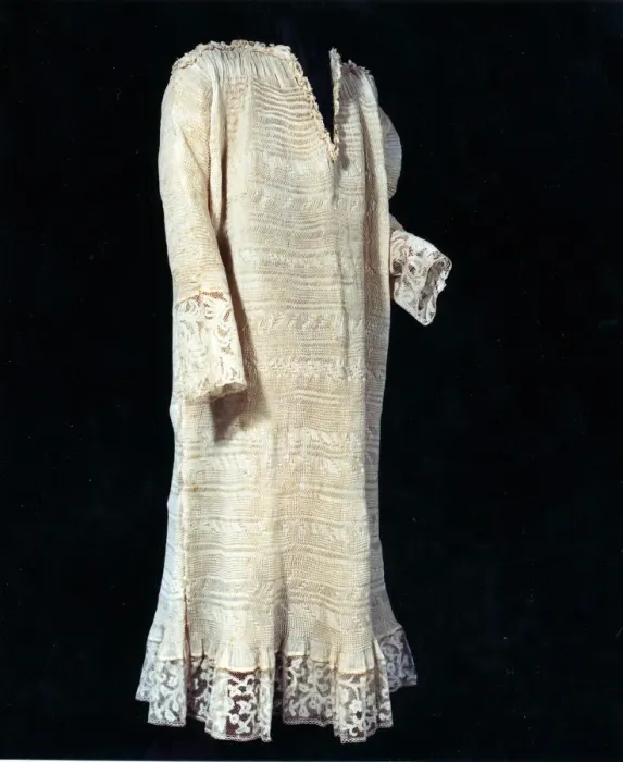 Framed Print : Alb (Tunic), Italy, 1675 / 1700. Creator: Unknown Framed Print : Alb (Tunic), Italy, 1675 / 1700. Creator: Unknown