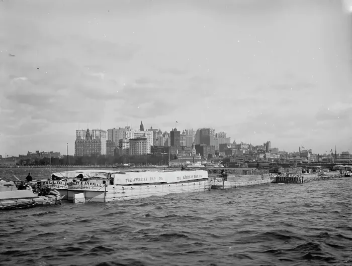 Framed Print : Albany tow coming in East River, An, between 1900 and 1906. Creator: Unknown