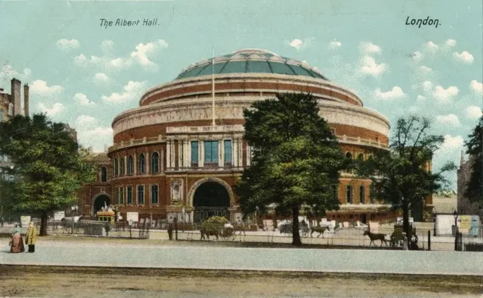 Framed Print : The Albert Hall, London, c1910 Framed Print : The Albert Hall, London, c1910