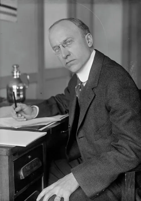 Framed Print : Albert L. Scott, Chief, Clothing And Equipage Division, Q.M.C. U.S.A. 1918. Creator: Harris & Ewing. Albert L. Scott, Chief, Clothing And Equipage Division, Q.M.C. U.S.A. 1918. Creator: Harris & Ewing Framed Print : Albert L. Scott, Chief, Clothing And Equipage Division, Q.M.C. U.S.A. 1918. Creator: Harris & Ewing. Albert L. Scott, Chief, Clothing And Equipage Division, Q.M.C. U.S.A. 1918. Creator: Harris & Ewing