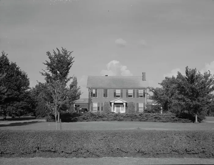 Framed Print : The Aldridge Plantation owner's home near Leland, Mississippi, 1937. Creator: Dorothea Lange Framed Print : The Aldridge Plantation owner's home near Leland, Mississippi, 1937. Creator: Dorothea Lange