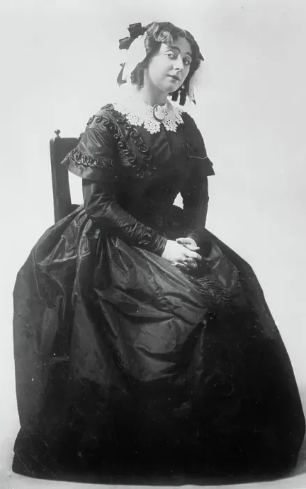 Framed Print : Alexandra Carlisle as Georgiana Vesey, 1911. Creator: Bain News Service Framed Print : Alexandra Carlisle as Georgiana Vesey, 1911. Creator: Bain News Service