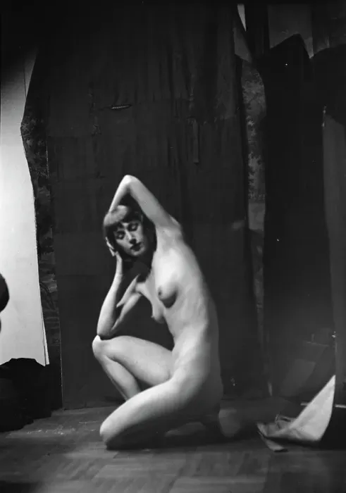 Framed Print : Alf, Fe´, Miss, pupil of, portrait photograph, 1932 Creator: Arnold Genthe Framed Print : Alf, Fe´, Miss, pupil of, portrait photograph, 1932 Creator: Arnold Genthe