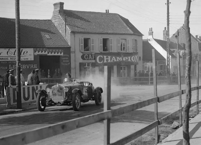 Framed Print : Alfa Romeo of FW Stiles, Boulogne Motor Week, France, 1928. Artist: Bill Brunell Framed Print : Alfa Romeo of FW Stiles, Boulogne Motor Week, France, 1928. Artist: Bill Brunell