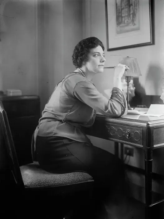 Framed Print : Alice Gentle, between c1915 and c1920. Creator: Bain News Service Framed Print : Alice Gentle, between c1915 and c1920. Creator: Bain News Service