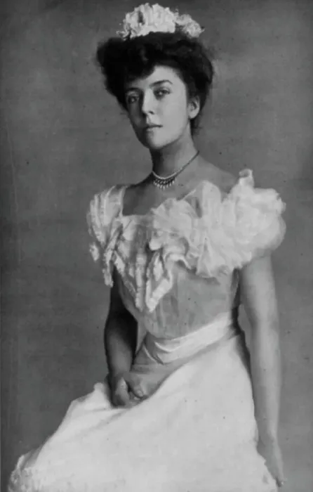 Framed Print : Alice Roosevelt, b. 1884, 1902. Creator: Frances Benjamin Johnston Framed Print : Alice Roosevelt, b. 1884, 1902. Creator: Frances Benjamin Johnston