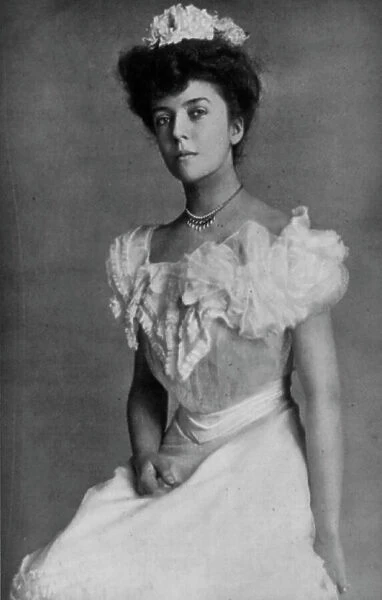Alice Roosevelt, b. 1884, 1902. Creator: Frances Benjamin Johnston