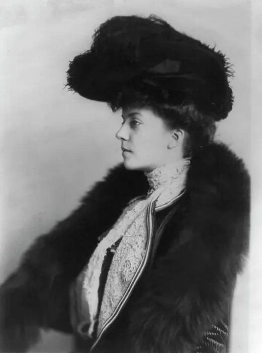 Framed Print : Alice Roosevelt Longworth, 1902. Creator: Frances Benjamin Johnston Framed Print : Alice Roosevelt Longworth, 1902. Creator: Frances Benjamin Johnston