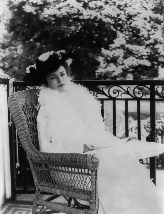 Framed Print : Alice Roosevelt Longworth, between c1890 and c1910. Creator: Frances Benjamin Johnston Framed Print : Alice Roosevelt Longworth, between c1890 and c1910. Creator: Frances Benjamin Johnston