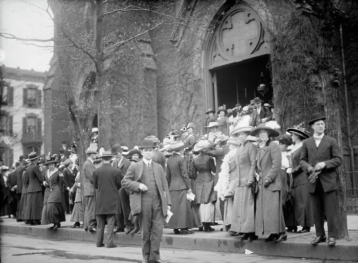 Framed Print : All Soul's Church, Unitarian, 14th And L Streets, N.W. Easter Crowds, 1911. Creator: Harris & Ewing. All Soul's Church, Unitarian, 14th And L Streets, N.W. Easter Crowds, 1911. Creator: Harris & Ewing Framed Print : All Soul's Church, Unitarian, 14th And L Streets, N.W. Easter Crowds, 1911. Creator: Harris & Ewing. All Soul's Church, Unitarian, 14th And L Streets, N.W. Easter Crowds, 1911. Creator: Harris & Ewing
