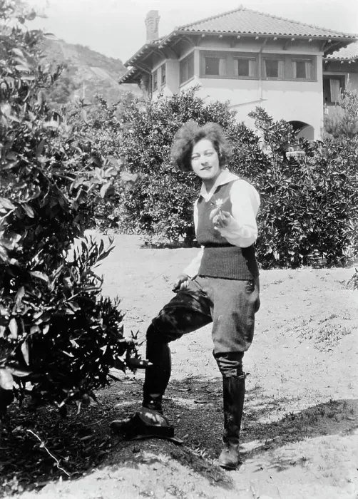 Framed Print : Alla Nazimova, between c1915 and c1920. Creator: Bain News Service Framed Print : Alla Nazimova, between c1915 and c1920. Creator: Bain News Service