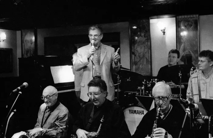 Framed Print : Allan Ganley, B. B. Watermill Jazz Club, Dorking, Surrey, Oct 2000 Framed Print : Allan Ganley, B. B. Watermill Jazz Club, Dorking, Surrey, Oct 2000