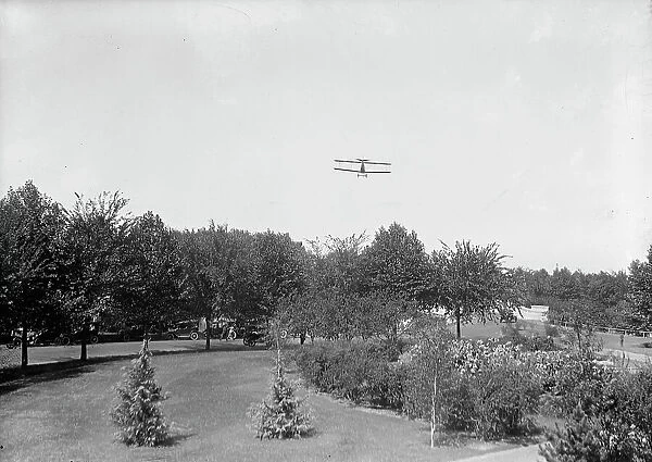 Allied Aircraft - Demonstration At Polo Grounds; Early Thomas-Morse American Plane, 1917. Creator: Harris & Ewing. Allied Aircraft - Demonstration At Polo Grounds; Early Thomas-Morse American Plane, 1917. Creator: Harris & Ewing