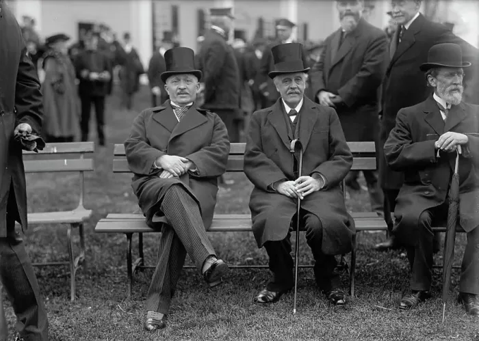 Framed Print : Allied Commission To U.S. Seated On Lawn: Viviani And Balfour, 1917. Creator: Harris & Ewing. Allied Commission To U.S. Seated On Lawn: Viviani And Balfour, 1917. Creator: Harris & Ewing Framed Print : Allied Commission To U.S. Seated On Lawn: Viviani And Balfour, 1917. Creator: Harris & Ewing. Allied Commission To U.S. Seated On Lawn: Viviani And Balfour, 1917. Creator: Harris & Ewing