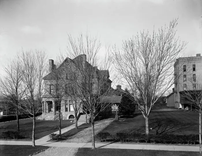 Framed Print : The Alma Sanitarium, Alma, Mich. c1902. Creator: Unknown
