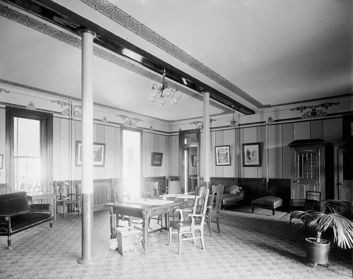 Framed Print : Alma Sanitarium, smoking room, Alma, Mich. between 1895 and 1910. Creator: Unknown