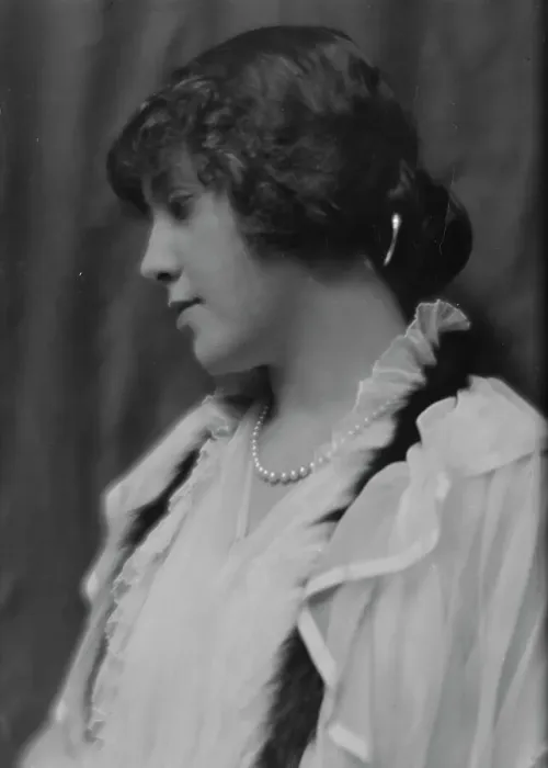 Framed Print : Alt, N. Miss (Adele), portrait photograph, 1913. Creator: Arnold Genthe Framed Print : Alt, N. Miss (Adele), portrait photograph, 1913. Creator: Arnold Genthe