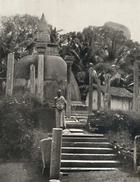 Framed Print : Ambatthala Dagoba in Mihintale, Ruhestatte der Reliquien des Mahinda, erbaut 275 v. Chr. 1926 Framed Print : Ambatthala Dagoba in Mihintale, Ruhestatte der Reliquien des Mahinda, erbaut 275 v. Chr. 1926