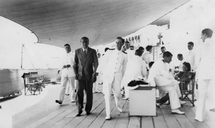 Framed Print : American actor and film director Douglas Fairbanks, Sr on board HMS Malaya, Venice, Italy 1938 Framed Print : American actor and film director Douglas Fairbanks, Sr on board HMS Malaya, Venice, Italy 1938