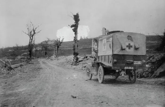 Framed Print : American Ambulance on road to Verdun, shell bursting, between c1915 and 1918. Creator: Bain News Service Framed Print : American Ambulance on road to Verdun, shell bursting, between c1915 and 1918. Creator: Bain News Service