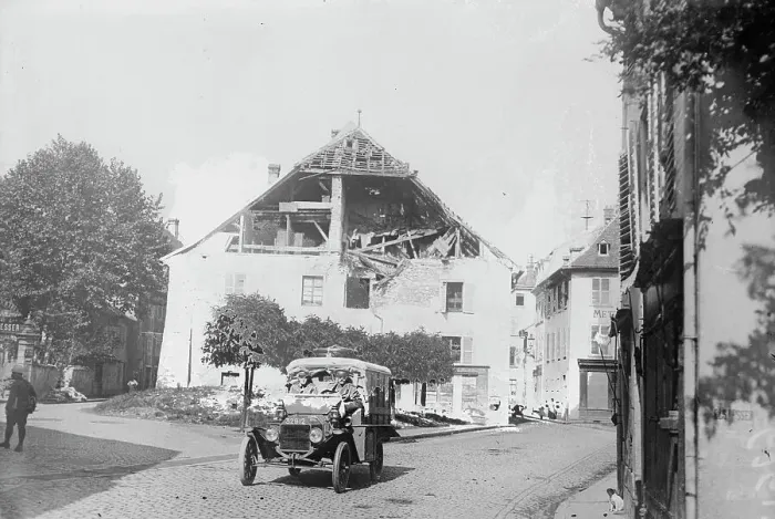 Framed Print : American Ambulance at Thann, Alsace, between c1915 and c1920. Creator: Bain News Service Framed Print : American Ambulance at Thann, Alsace, between c1915 and c1920. Creator: Bain News Service