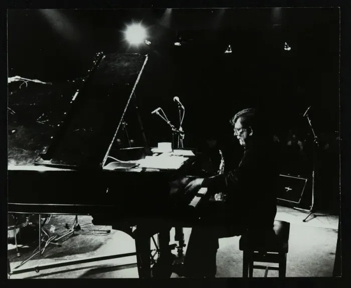 Framed Print : American pianist Dick Wellstood playing at Potters Bar, Hertfordshire, 1986. Artist Framed Print : American pianist Dick Wellstood playing at Potters Bar, Hertfordshire, 1986. Artist