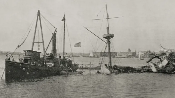 Framed Print : The American steamship tug 'Right Arm', Havana, Cuba, 1898. Creator: Unknown Framed Print : The American steamship tug 'Right Arm', Havana, Cuba, 1898. Creator: Unknown