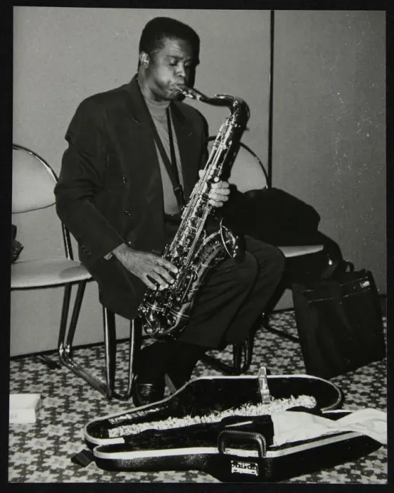 Framed Print : American tenor saxophonist Rickey Woodard at The Fairway, Welwyn Garden City, Hertfordshire, 1996 Framed Print : American tenor saxophonist Rickey Woodard at The Fairway, Welwyn Garden City, Hertfordshire, 1996