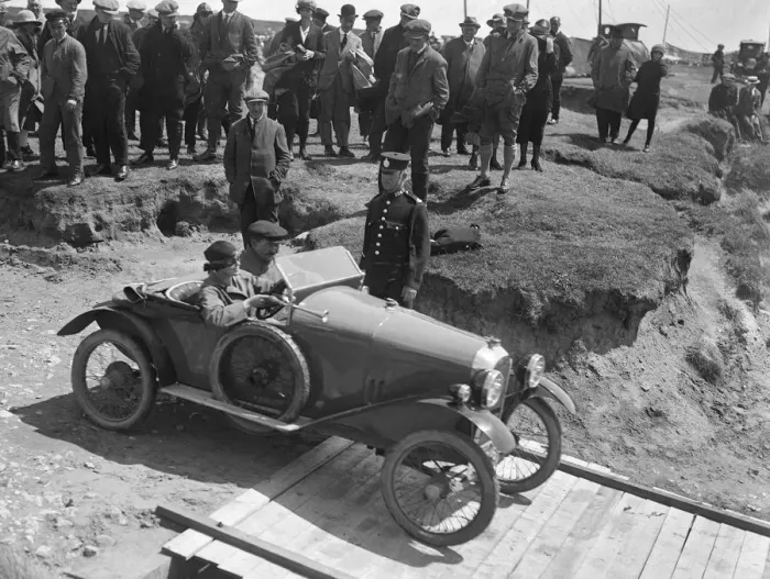 Framed Print : Amilcar Type CC Petit Sport at the Porthcawl Speed Trials, Wales, 1922. Artist: Bill Brunell Framed Print : Amilcar Type CC Petit Sport at the Porthcawl Speed Trials, Wales, 1922. Artist: Bill Brunell