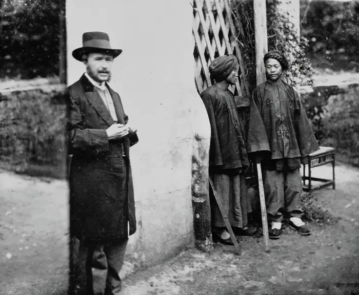 Framed Print : Amoy, Fukien province, China, 1981 (from a negative of 1869). Creator: John Thomson Framed Print : Amoy, Fukien province, China, 1981 (from a negative of 1869). Creator: John Thomson