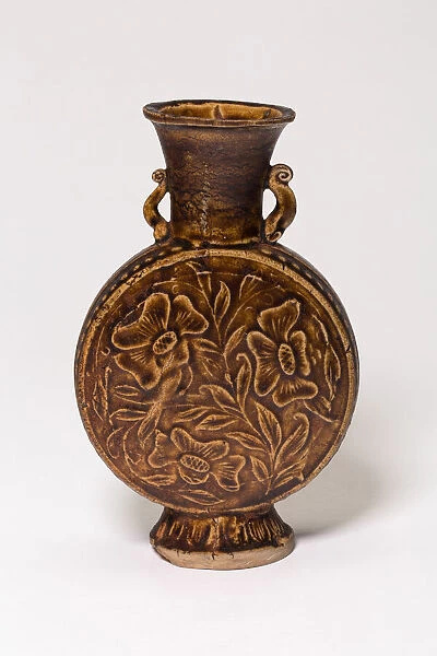 Amphora-Type Vase with Stylized Flowers, Jin dynasty (1115-1234)
