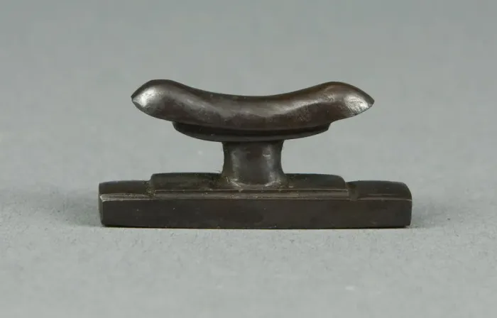 Framed Print : Amulet of a Headrest, Egypt, Late Period, Dynasty 26-31 (664-332 BCE). Creator: Unknown Framed Print : Amulet of a Headrest, Egypt, Late Period, Dynasty 26-31 (664-332 BCE). Creator: Unknown