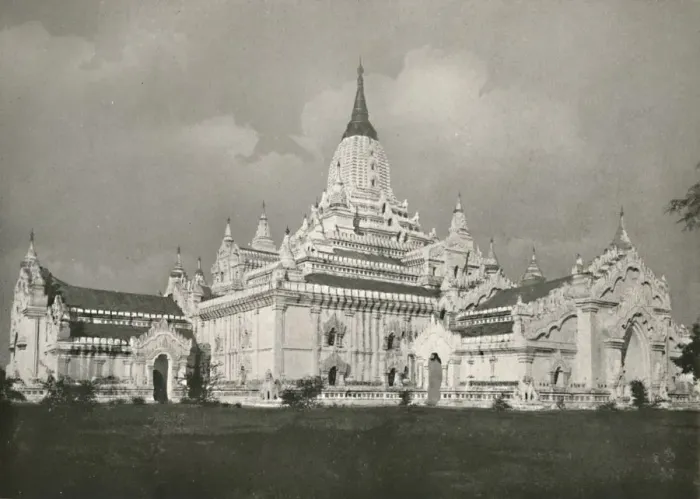 Framed Print : The Anauda Pagoda, Pagau, 1900. Creator: Unknown Framed Print : The Anauda Pagoda, Pagau, 1900. Creator: Unknown