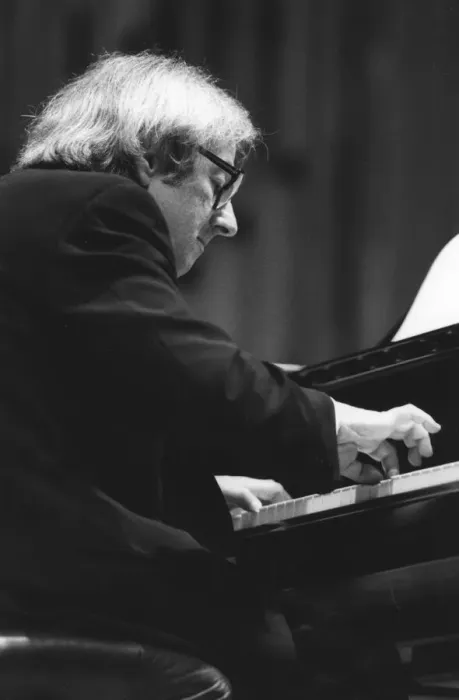 Framed Print : Andre Previn, Barbican, London, 1995. Creator: Brian Foskett Framed Print : Andre Previn, Barbican, London, 1995. Creator: Brian Foskett