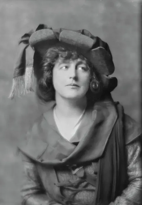 Framed Print : Anglin, Margaret, Miss, in costume, between 1910 and 1925. Creator: Arnold Genthe Framed Print : Anglin, Margaret, Miss, in costume, between 1910 and 1925. Creator: Arnold Genthe